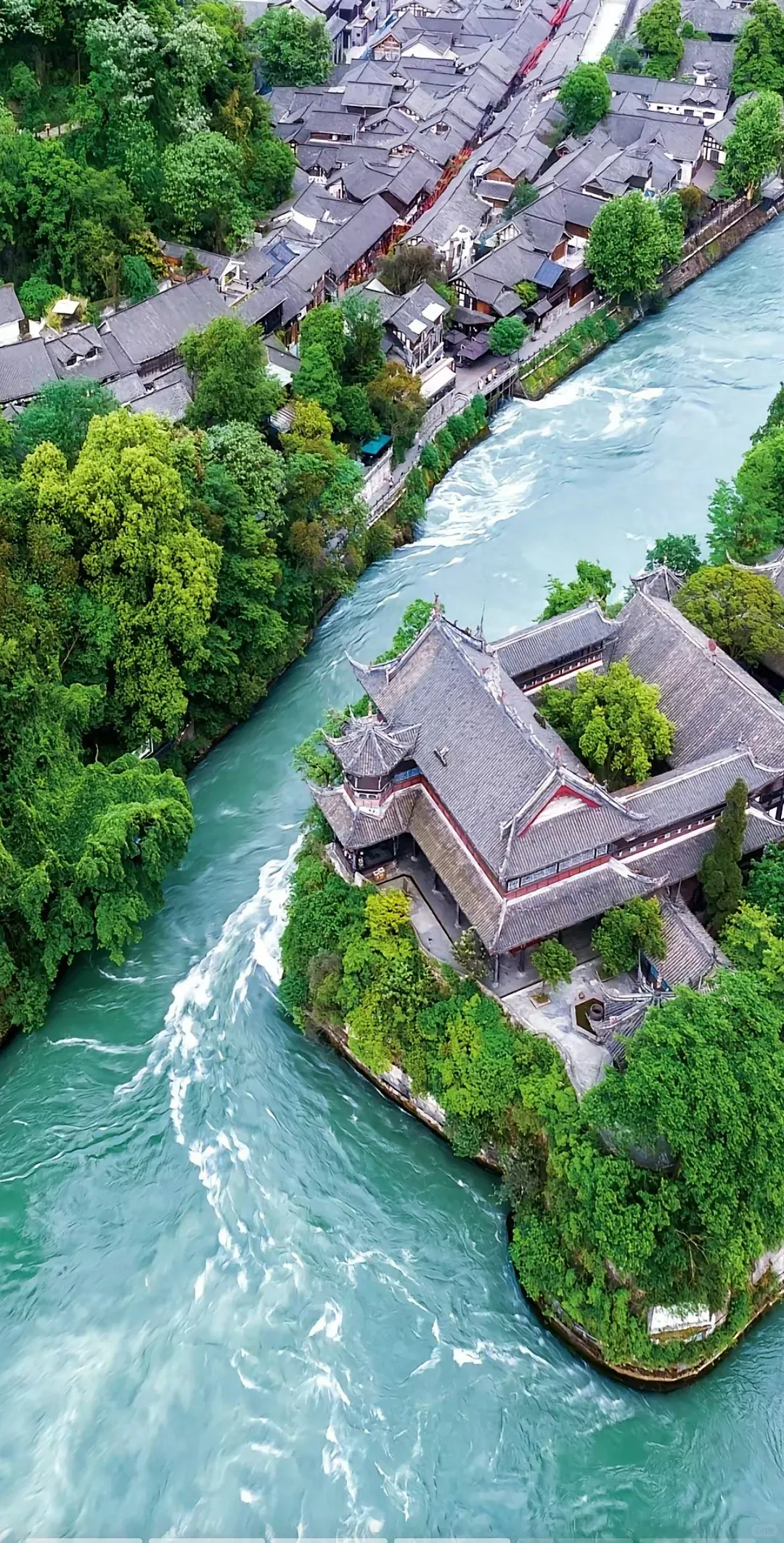 都江堰水利工程航拍
