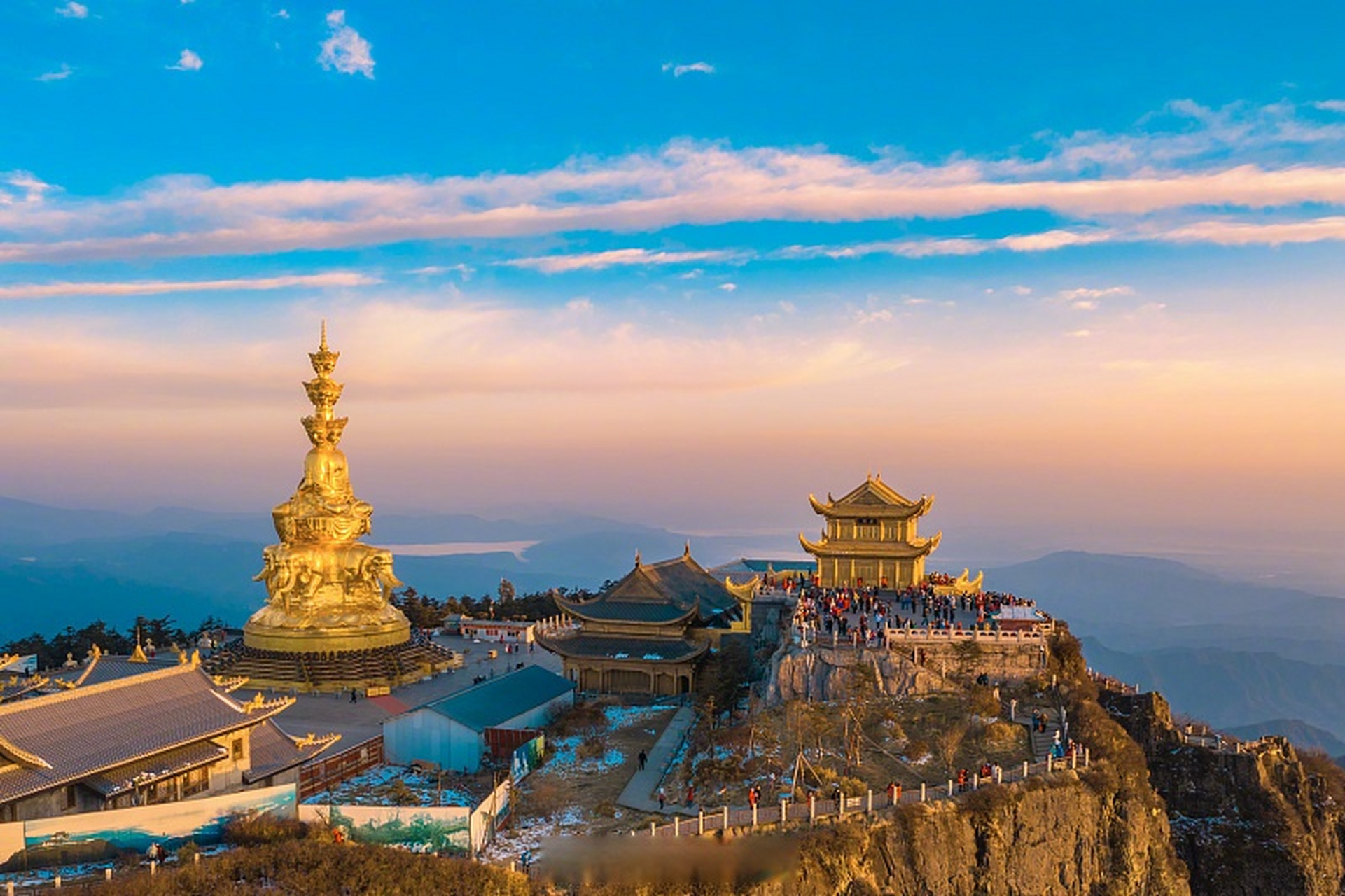 成都+九寨溝+黃龍風景名勝區+都江堰景區+三星堆博物館6日5